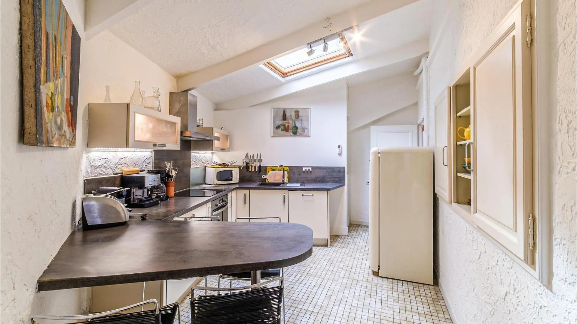 Beautiful Home In Cannes With Kitchen 0*,  France