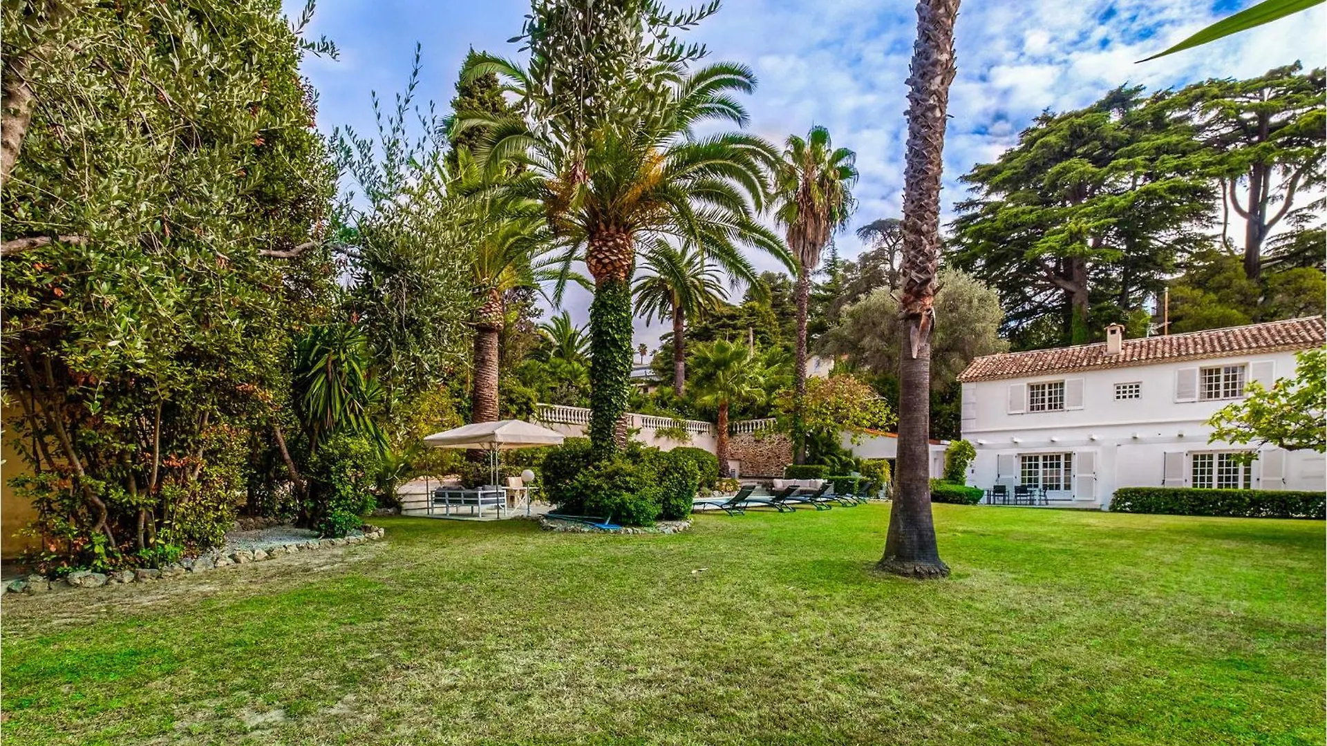 Holiday home Beautiful Home In Cannes With Kitchen France