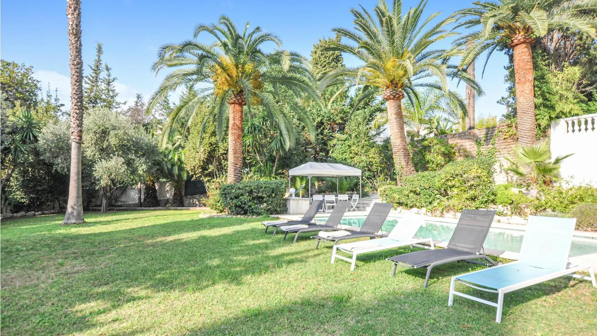 Beautiful Home In Cannes With Kitchen Holiday home